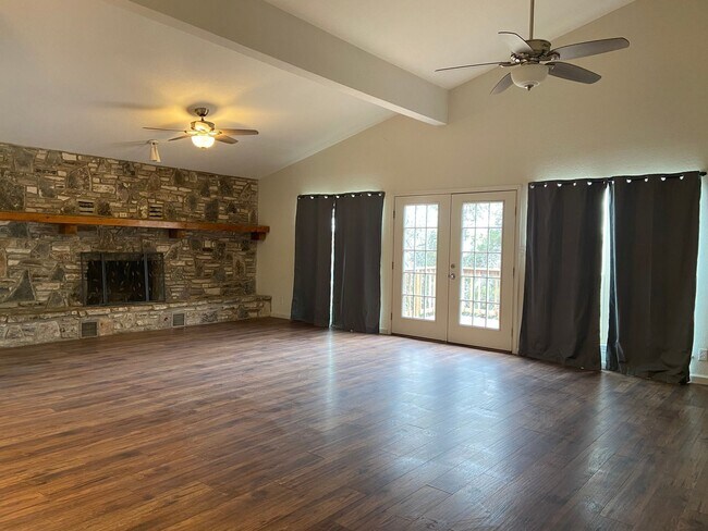 Foto del edificio - 1389 River Ranch Dr