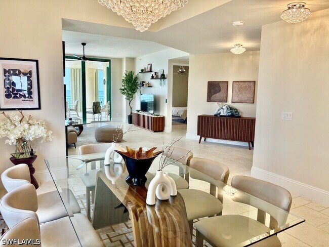 Foto del edificio - 930 Cape Marco Dr