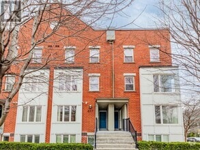Building Photo - 817-817 Dundas St E