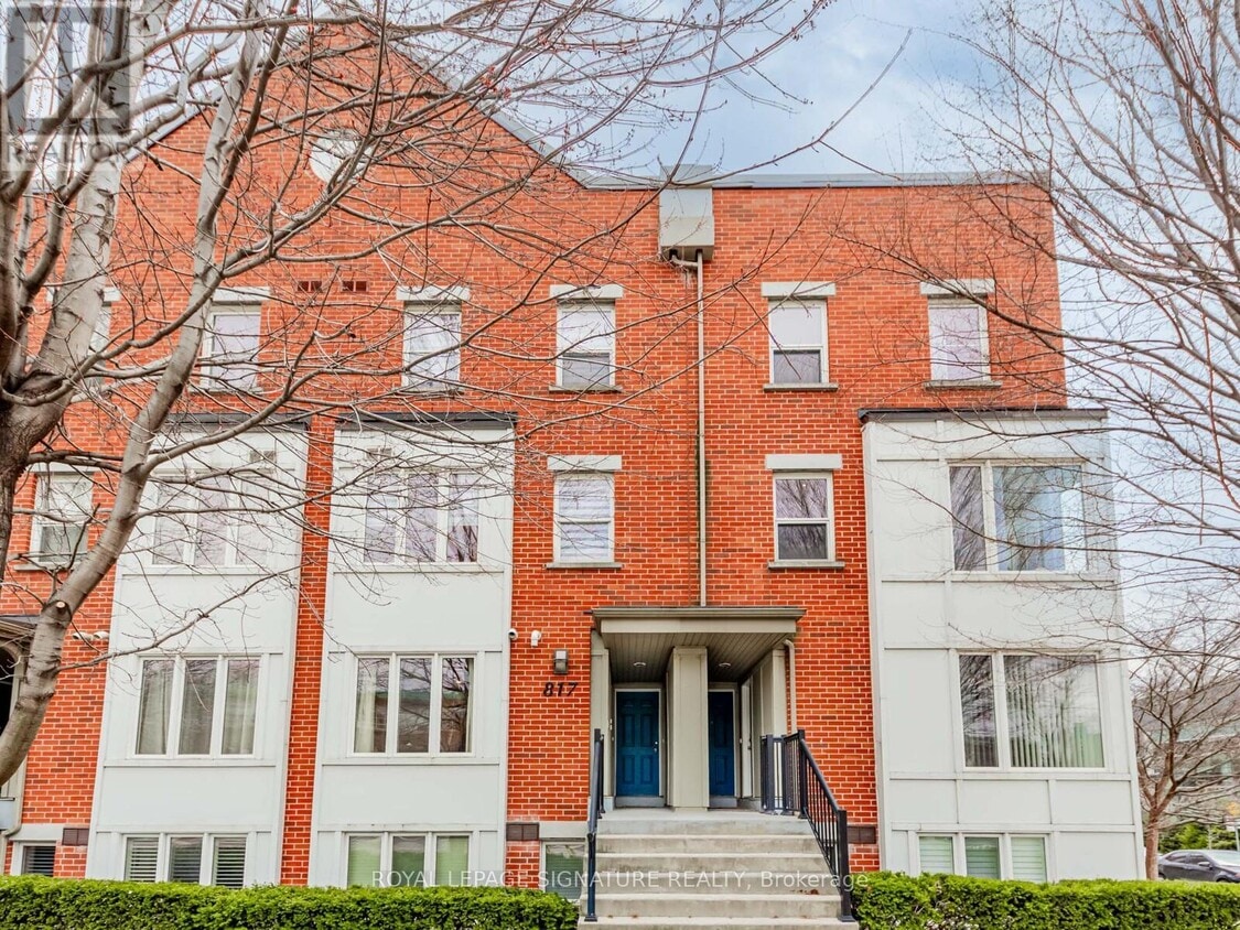 Photo principale - 817-817 Dundas St E