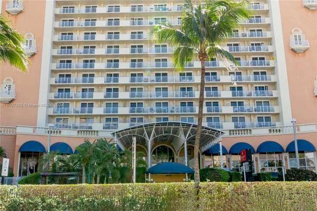 Foto del edificio - 19201 Collins Ave