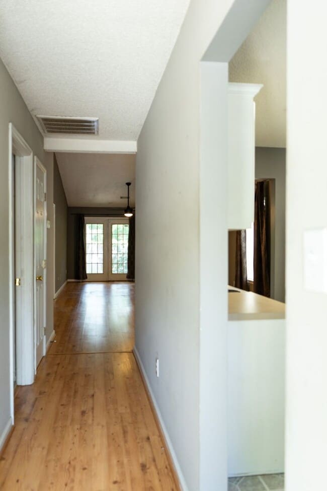 Building Photo - 2039 Emerald Bay Dr