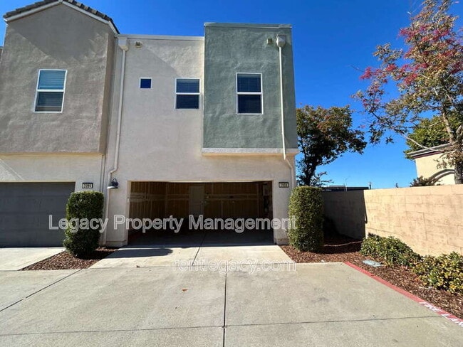 Photo - 3998 E Commerce Way House