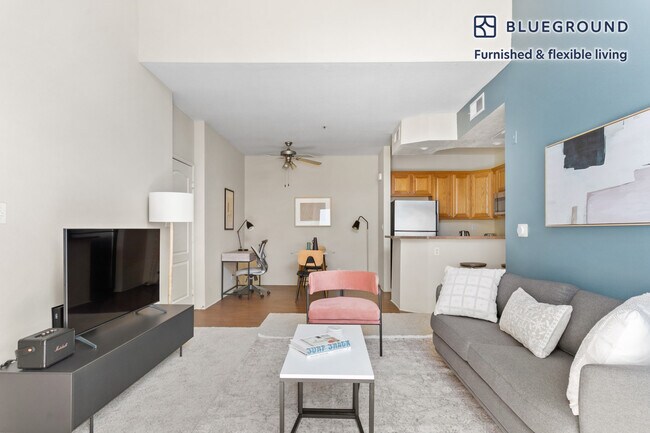 Building Photo - 5225 Blakeslee Ave