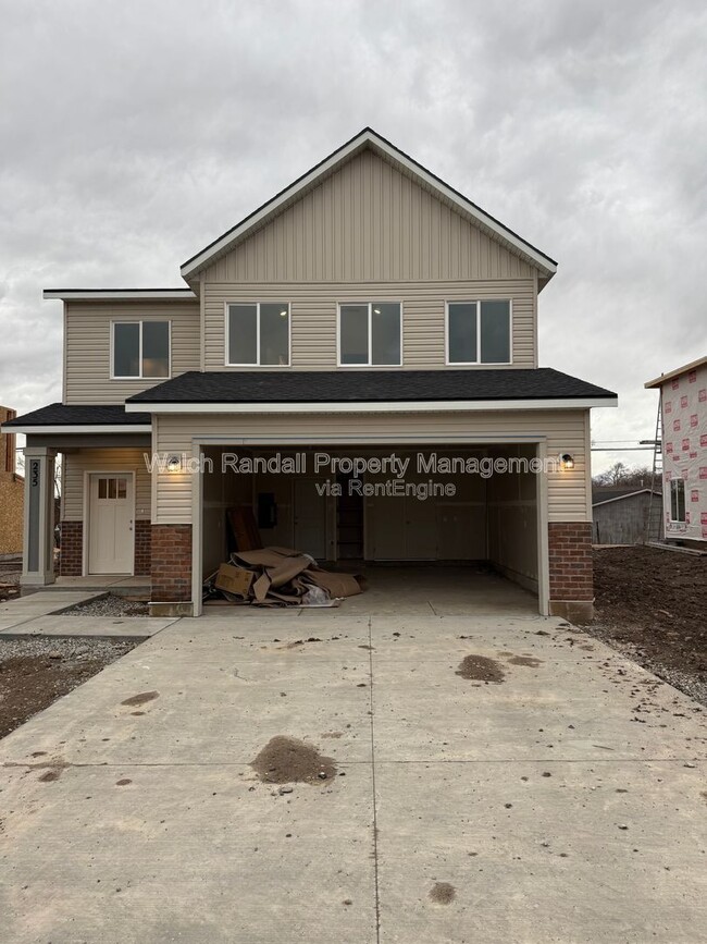 Building Photo - 235 W 690 N