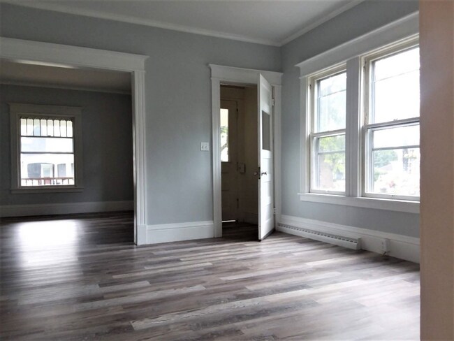 Building Photo - 611 Colton Ave
