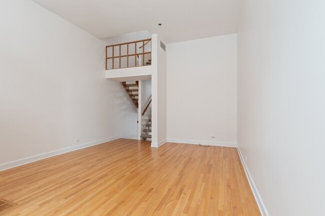 Foto del edificio - 1229 Central St