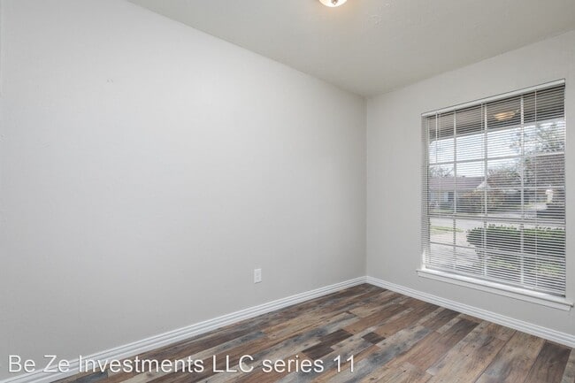 Building Photo - 4 br, 1.5 bath House - 831 Cherry Laurel Lane