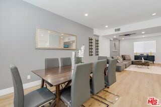 Foto del edificio - 4637 Laurel Canyon Blvd