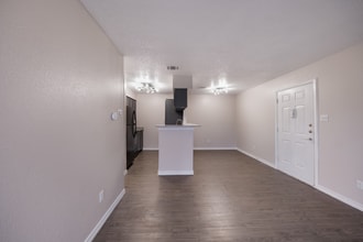 Living Room A2 1BD 1BA-VatSoCo-002.jpg - V at SoCo