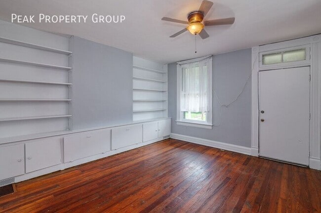 Building Photo - 522 Probasco St