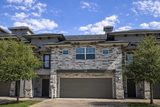 Building Photo - 3535 Summerway Dr