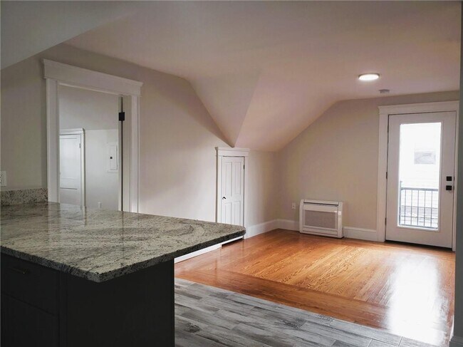 Building Photo - 38 N Sharon St