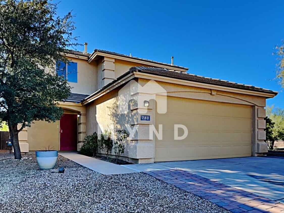Foto principal - 783 W Flaming Arrow Dr