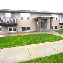 Building Photo - 5505-5551 51 St