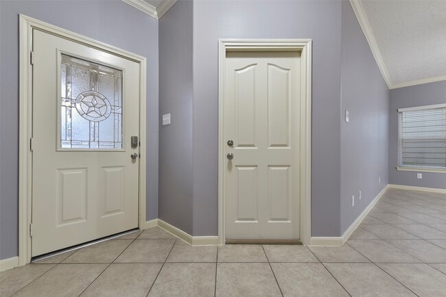 Foto del edificio - 1812 Don Alejandro