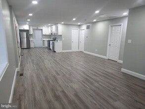 Building Photo - 3604 Lakota Rd