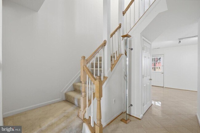 Foto del edificio - 2449 Clover Field Cir