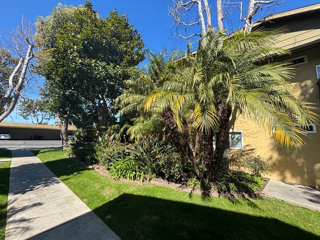 Foto del edificio - Adorable Condo Ready for Move In