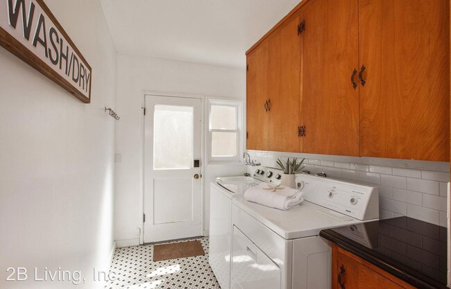 Foto del edificio - 4 br, 2.5 bath House - 5875 Picardy Drive