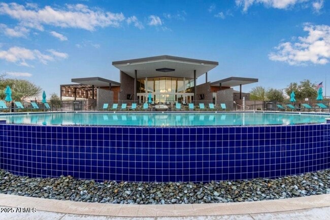 Foto del edificio - 12399 W Forest Pleasant Pl
