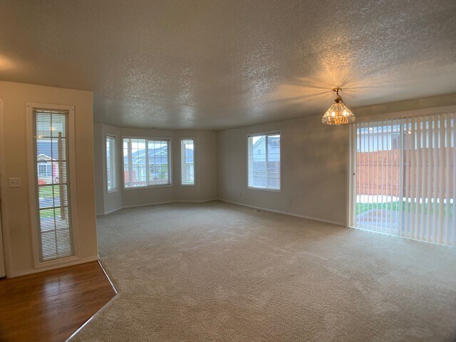 Foto del edificio - Beautiful Ranch Home With Panoramic Camas ...