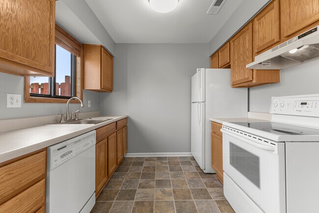 Foto del edificio - 20033 Village Green Ct