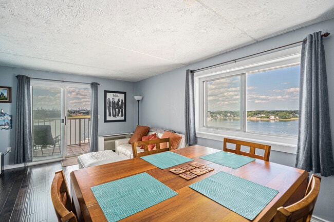 Foto del edificio - 200 Cove Way