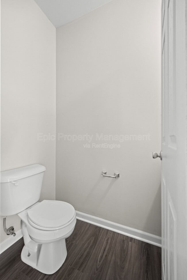 Foto del edificio - 14194 Webster Dr