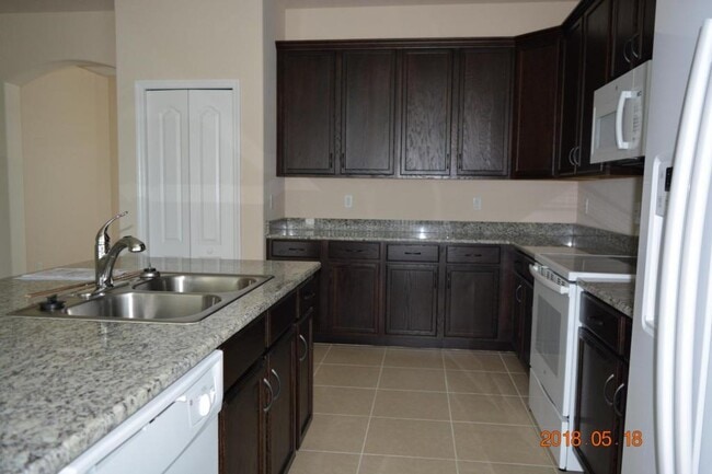 Building Photo - 14506 Potterton Cir