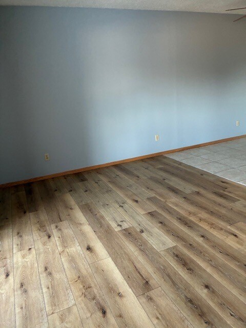 Foto del edificio - 214 Timber Ridge Dr