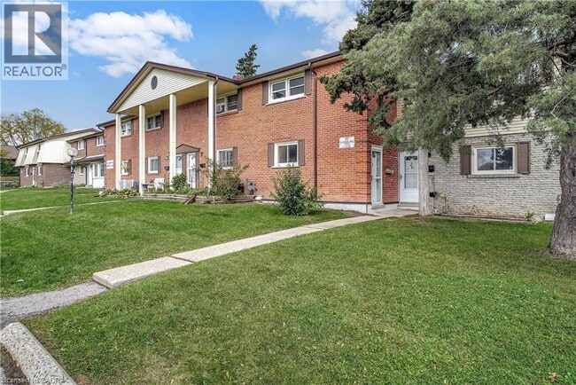 Photo du bâtiment - 162 Jansen Ave