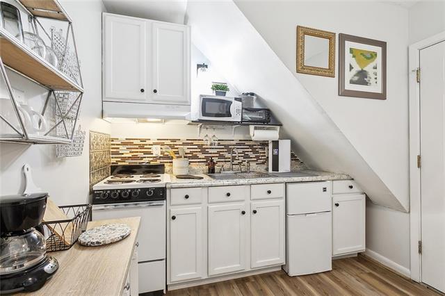 Foto del edificio - 8710 Oak St