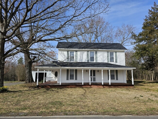 Foto del edificio - 359 Flat Rock Rd