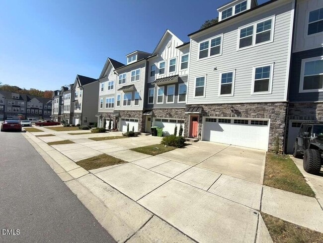 Building Photo - 1802 Stroup St