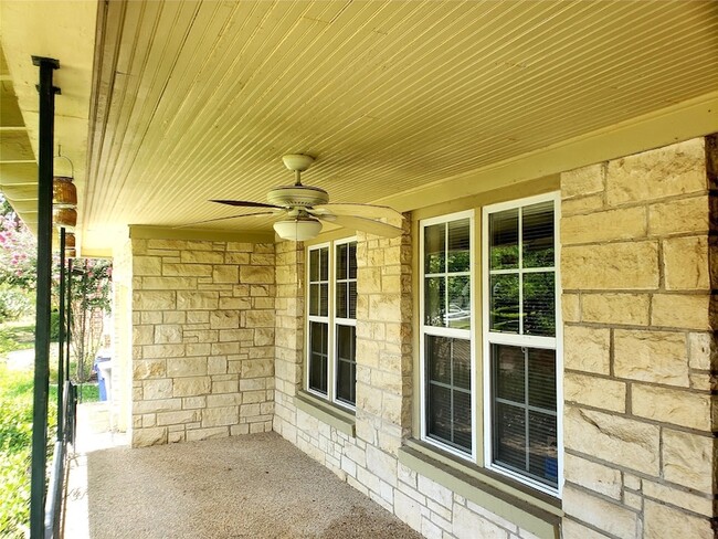 Building Photo - 6219 Penrose Ave