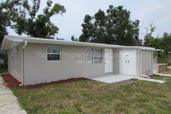 Foto del edificio - 23025 Gulf Coast Ave