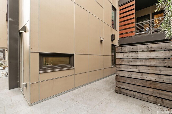 Building Photo - 25 Dolores St
