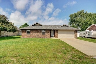 Building Photo - 205 Smalley St