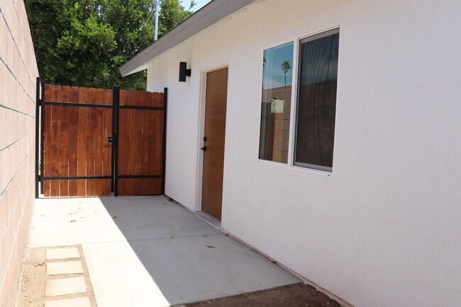 Foto del edificio - 9500 Penfield Ave