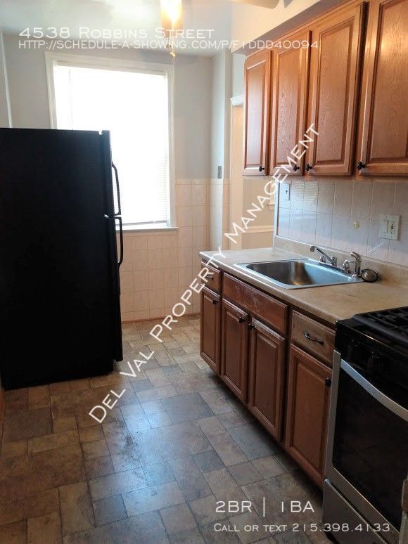 Building Photo - 4538 Robbins St