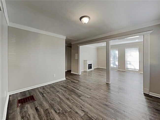 Foto del edificio - 5779 Hillside Dr NW