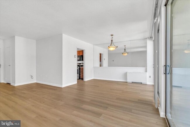 Building Photo - 4141 Henderson Rd