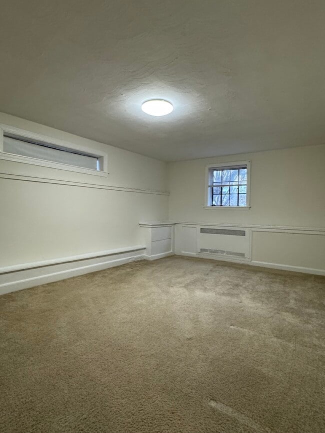 Building Photo - 100 Sewall Ave
