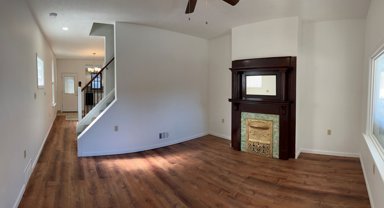 Primary Photo - Newly Remodeled 2 Bedroom House