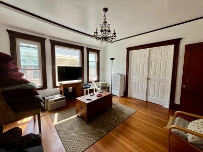 Foto principal - 100 W Adams St