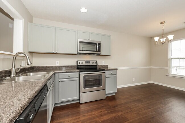 Foto del edificio - 1017 Cheryl Ln