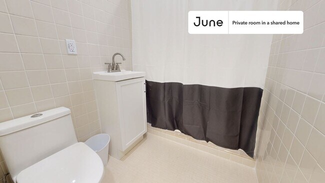 Building Photo - Room in Shared 4 bed/2 bath home