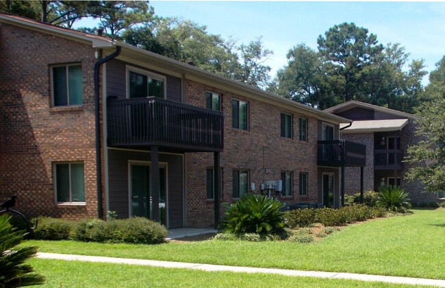 Foto del edificio - Mossy Oaks Village