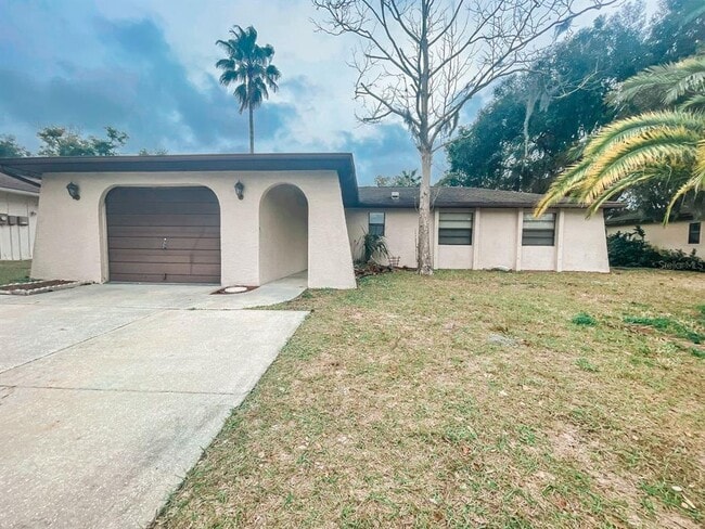 Building Photo - 12834 Lake Tree Ln